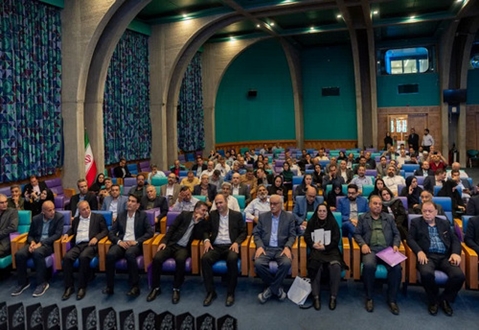 همایش روز ملی حمایت از صنایع کوچک استان اصفهان، با تجلیل از سازندگان اقتصاد استان برگزار شد